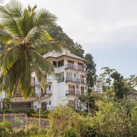 Serene Grand Villa Kandy Exterior photo