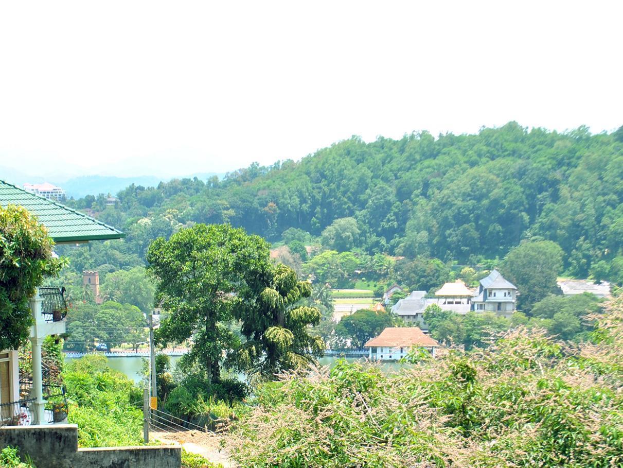 Serene Grand Villa Kandy Exterior photo