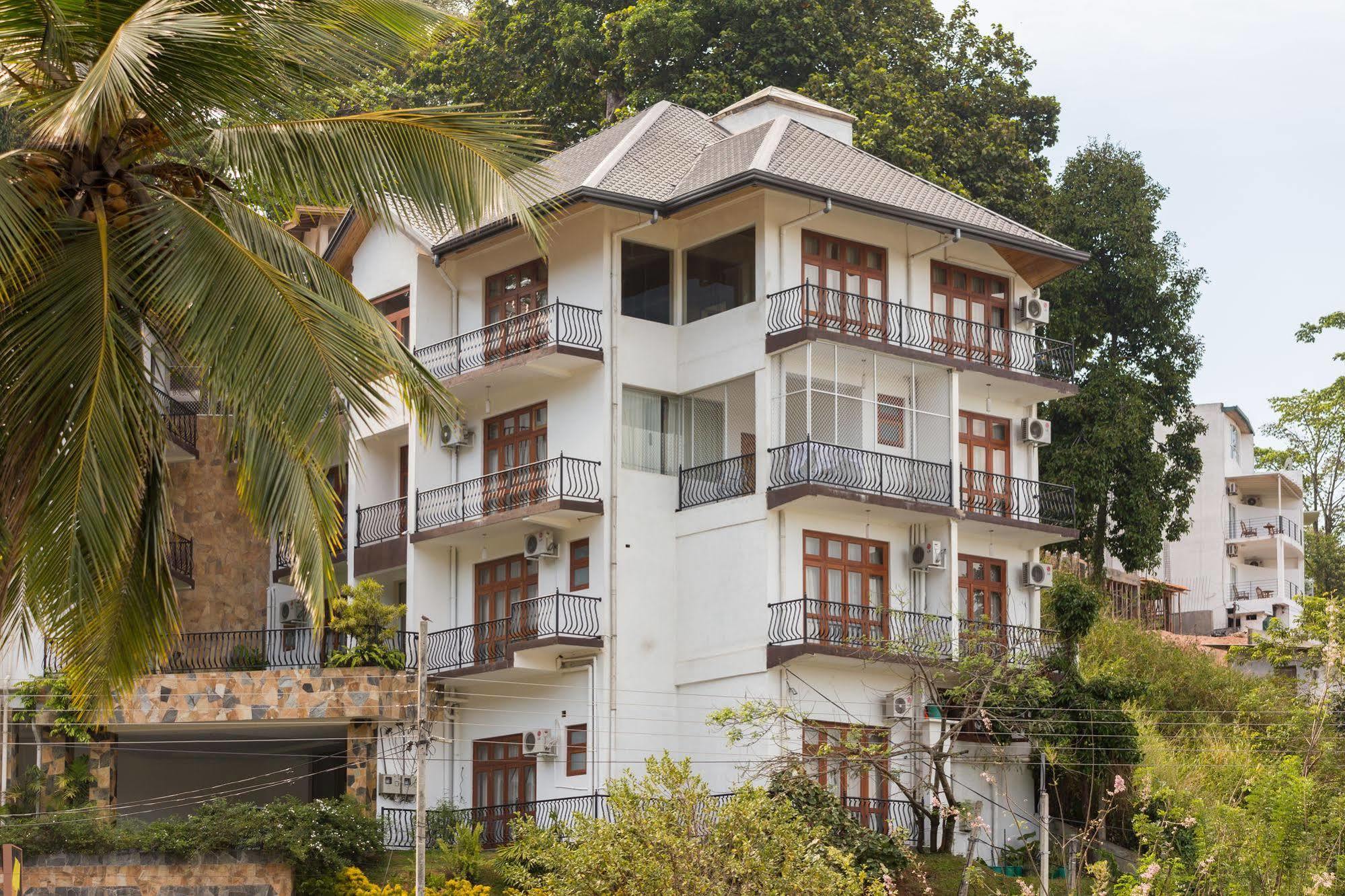 Serene Grand Villa Kandy Exterior photo